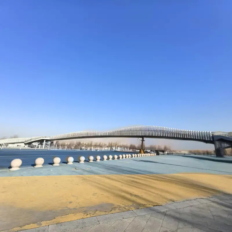 Apa manfaat dari jembatan pejalan kaki struktur baja?